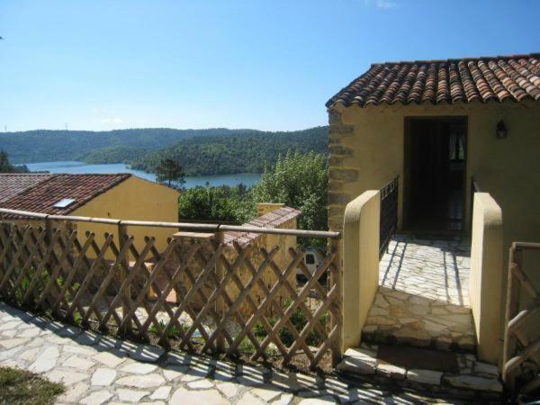 Les Gites Du Lac - Appartements มงโตรูซ์ ภายนอก รูปภาพ